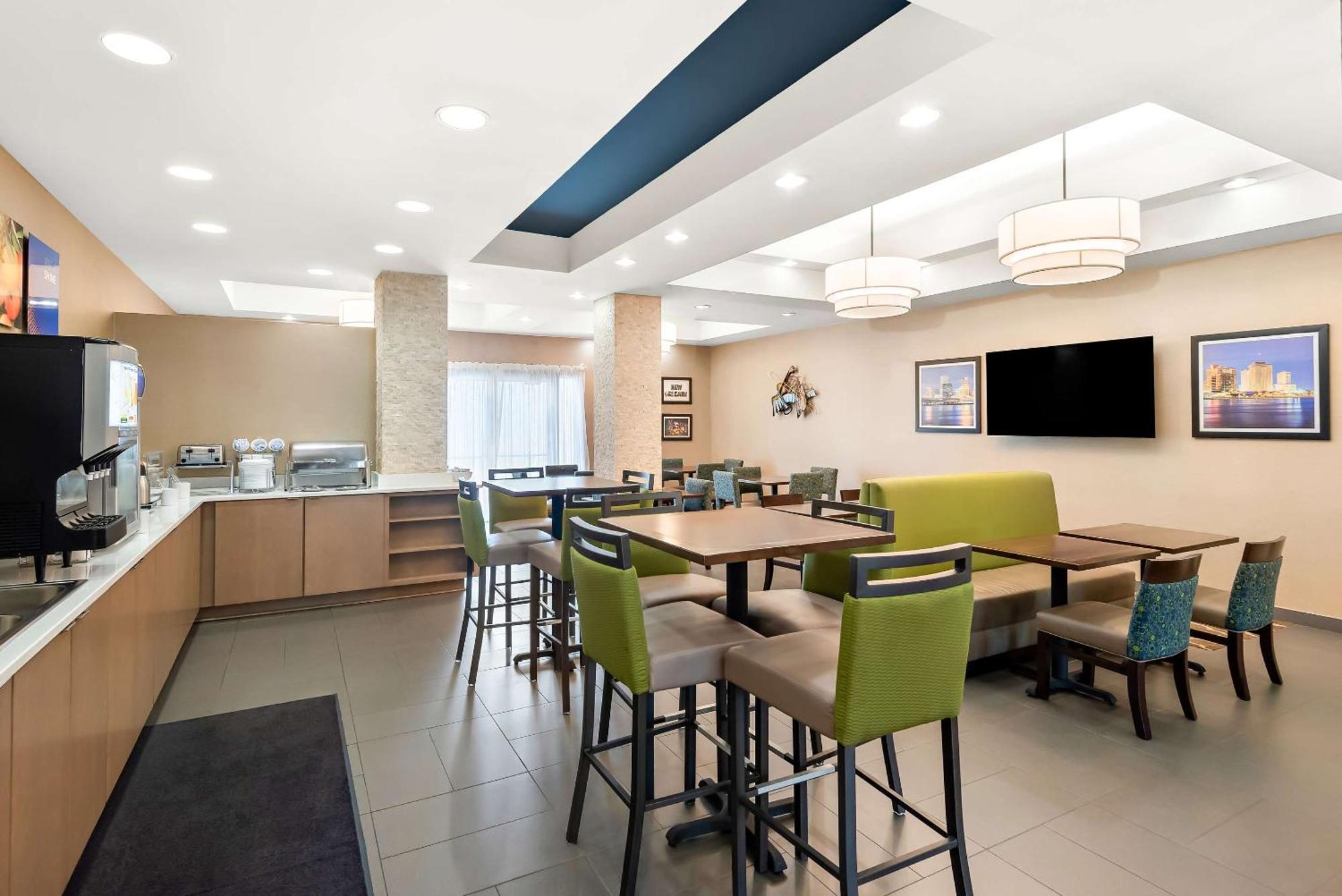 Comfort Suites New Orleans East Exteriér fotografie