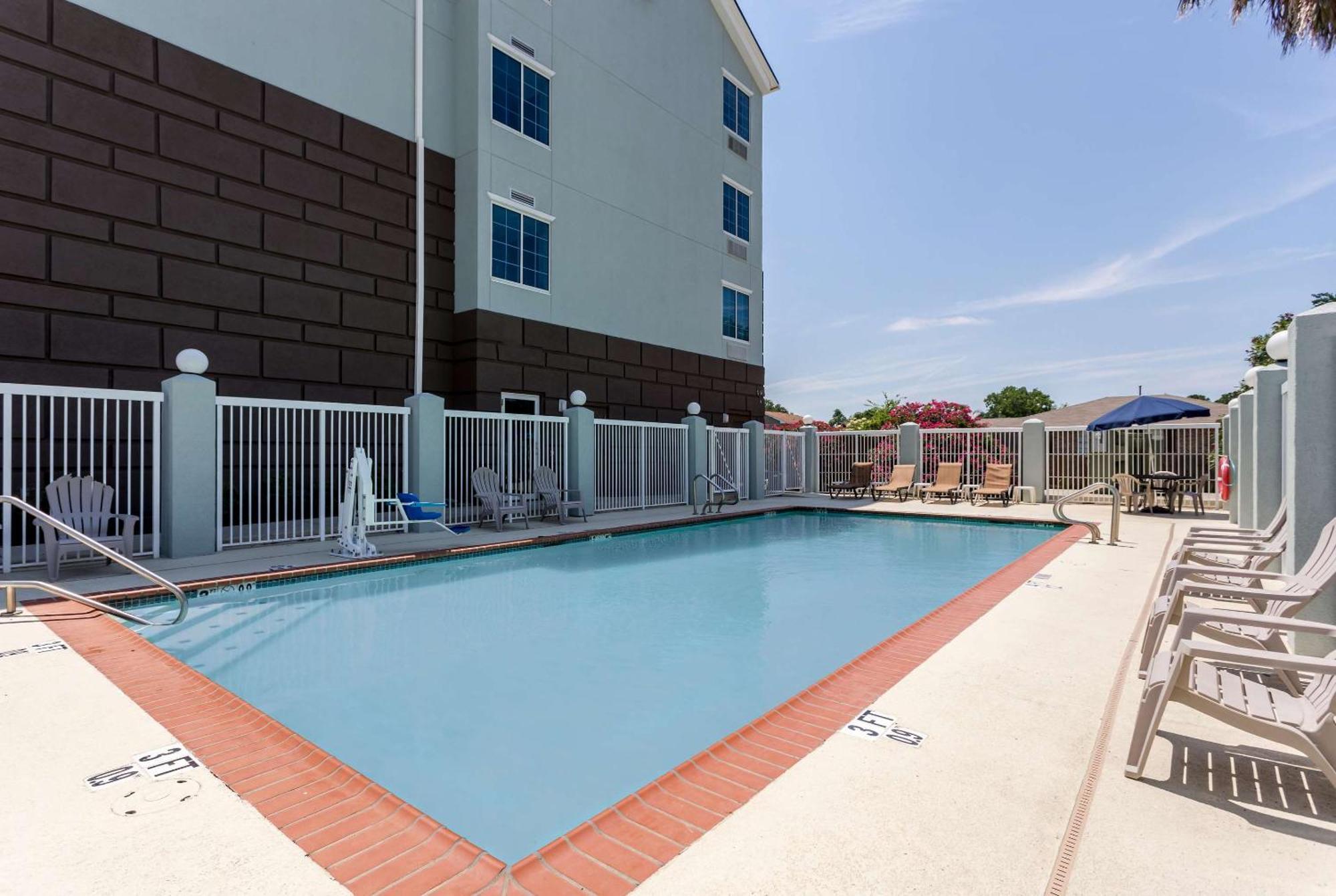 Comfort Suites New Orleans East Exteriér fotografie