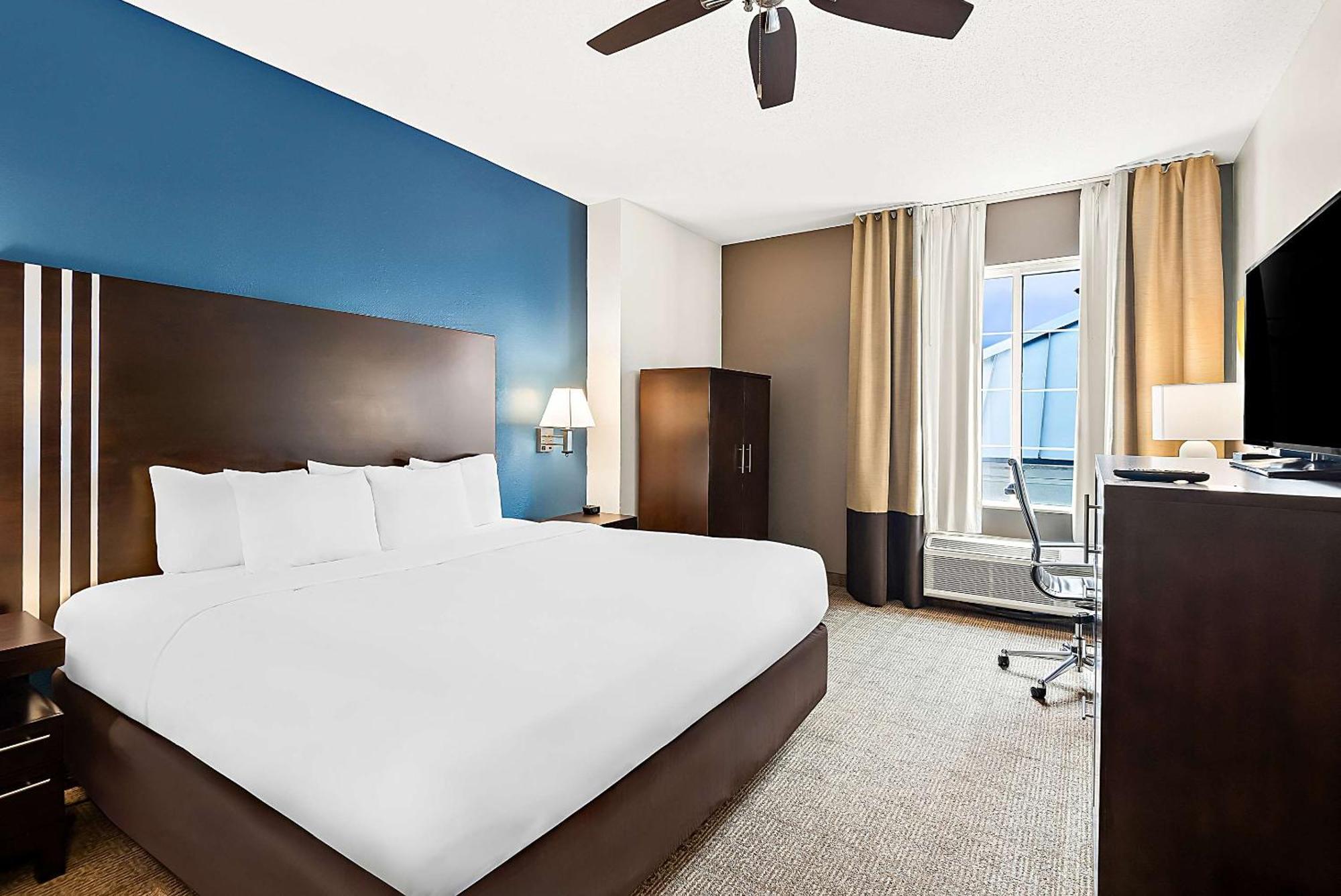 Comfort Suites New Orleans East Exteriér fotografie